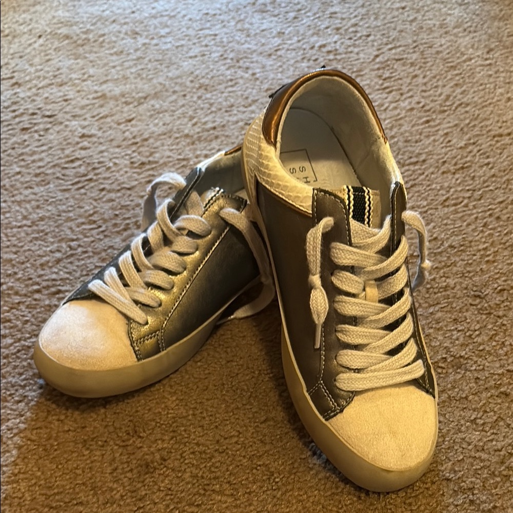 ShuShop Silver and White Women's Sneakers